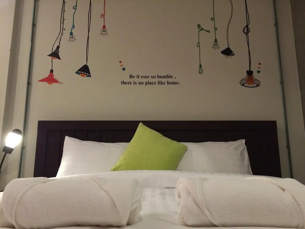 K2 Backpacker Hostel Khao Lak 0*,  Tajlandia