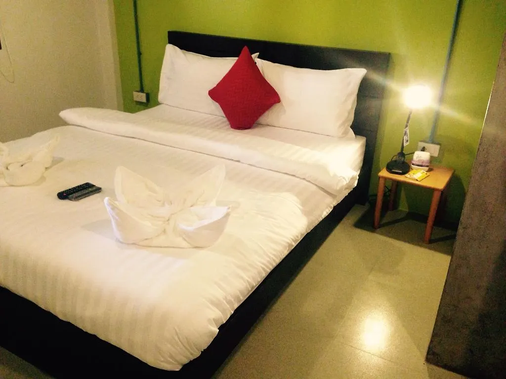K2 Backpacker Hostel Khao Lak Tajlandia
